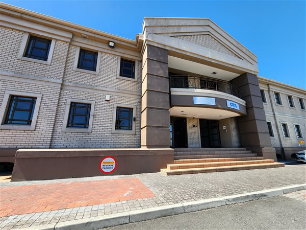 428  m² Commercial space in Montague Gardens