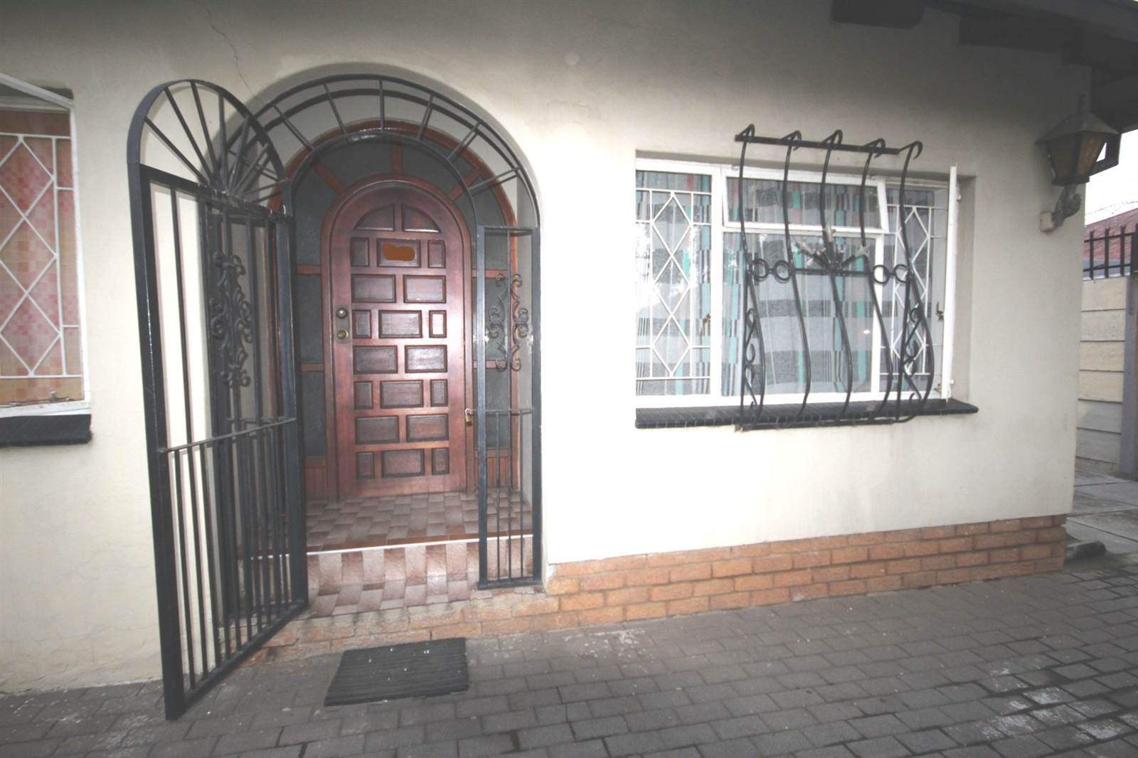 6 Bed House in Pretoria West photo number 1