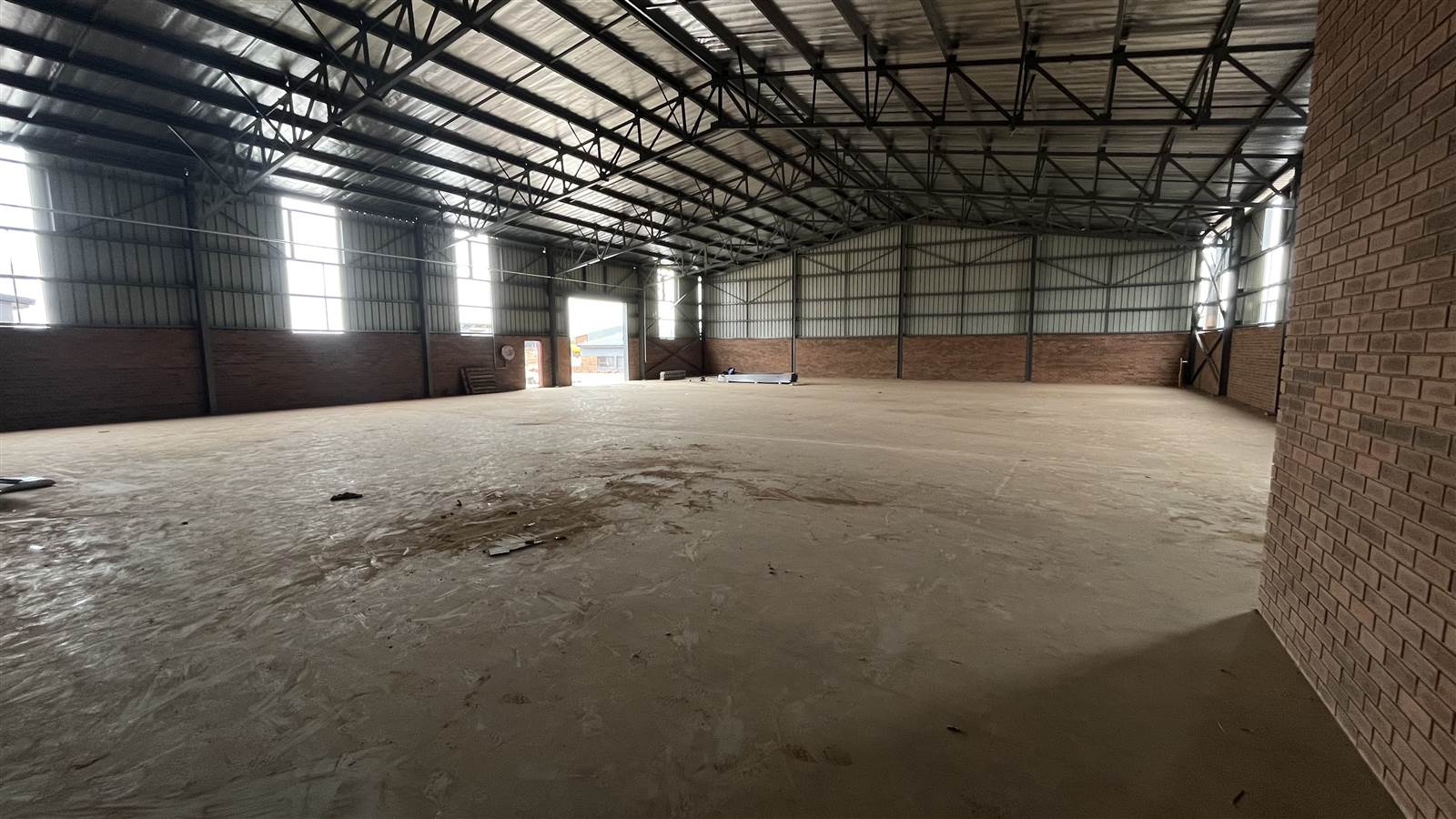 1091  m² Industrial space in Monavoni photo number 3