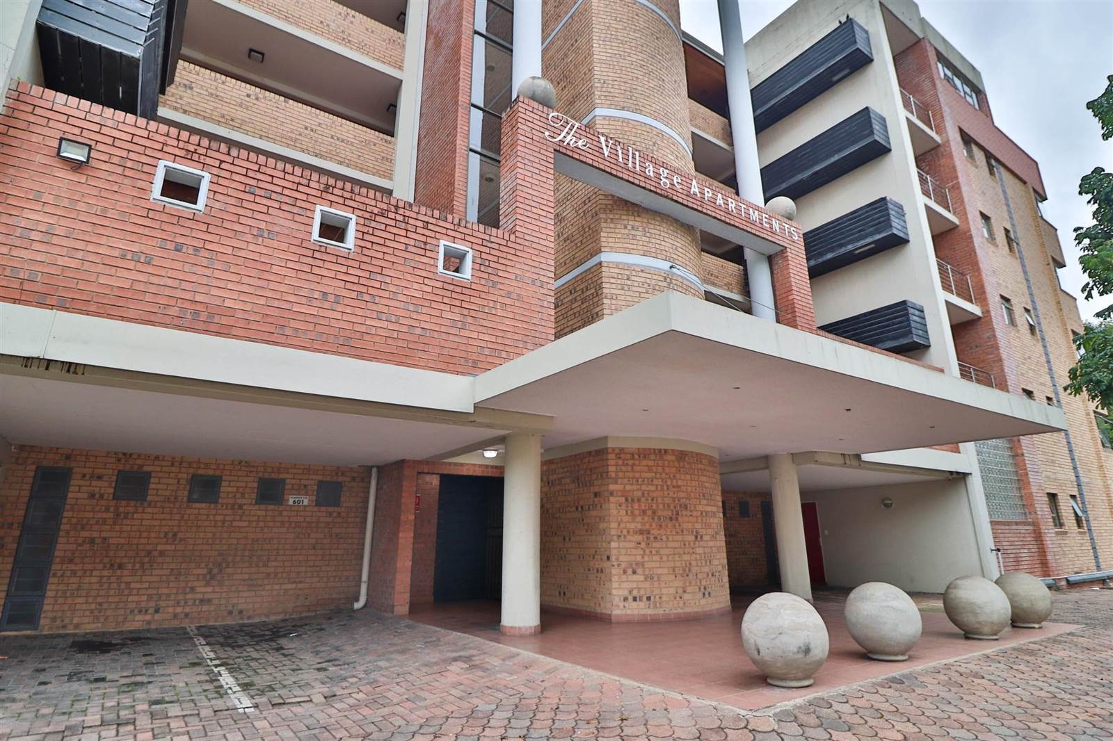 2 Bed Apartment in Nelspruit photo number 2