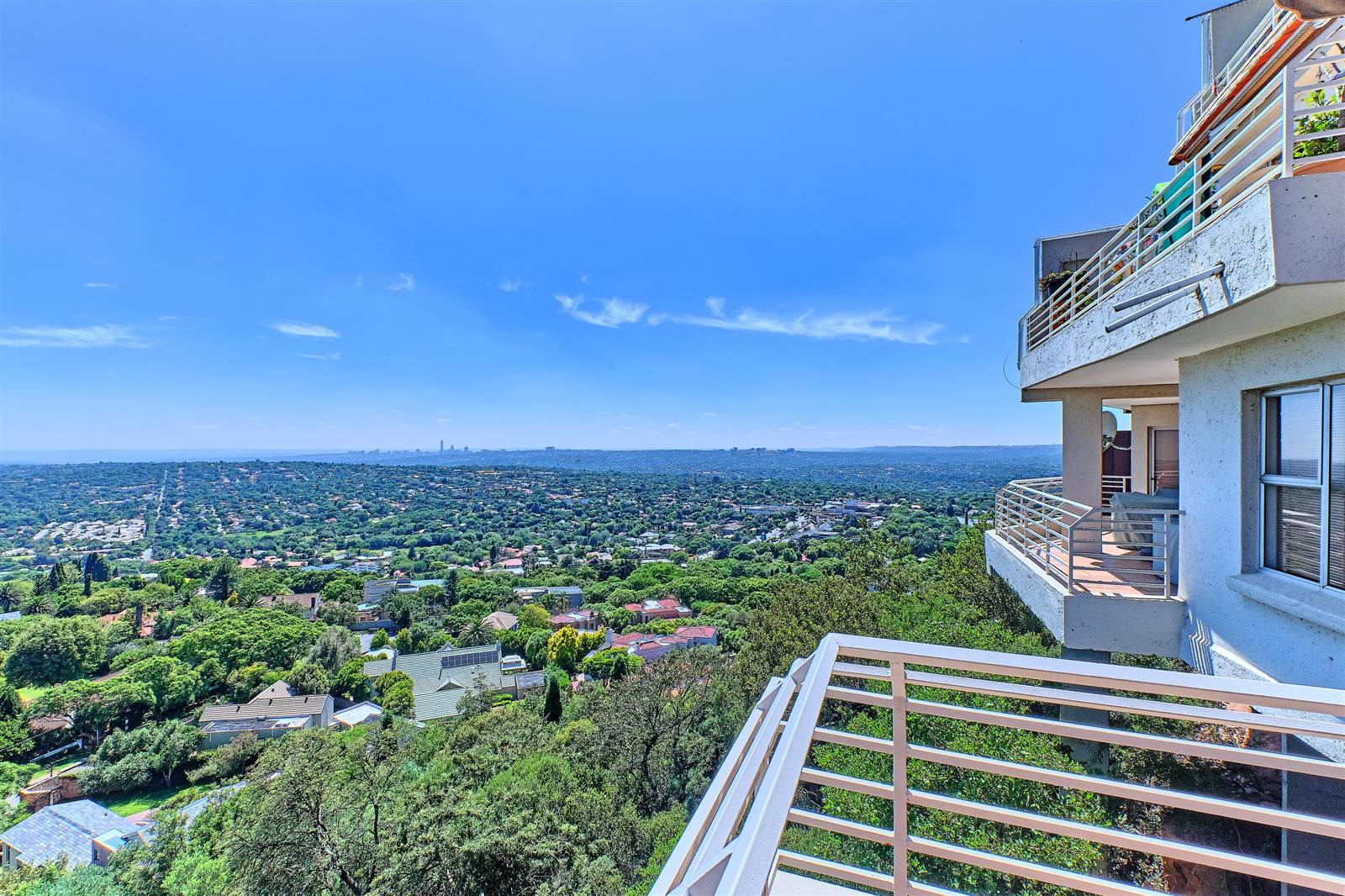 2 Bed Apartment in Northcliff photo number 17