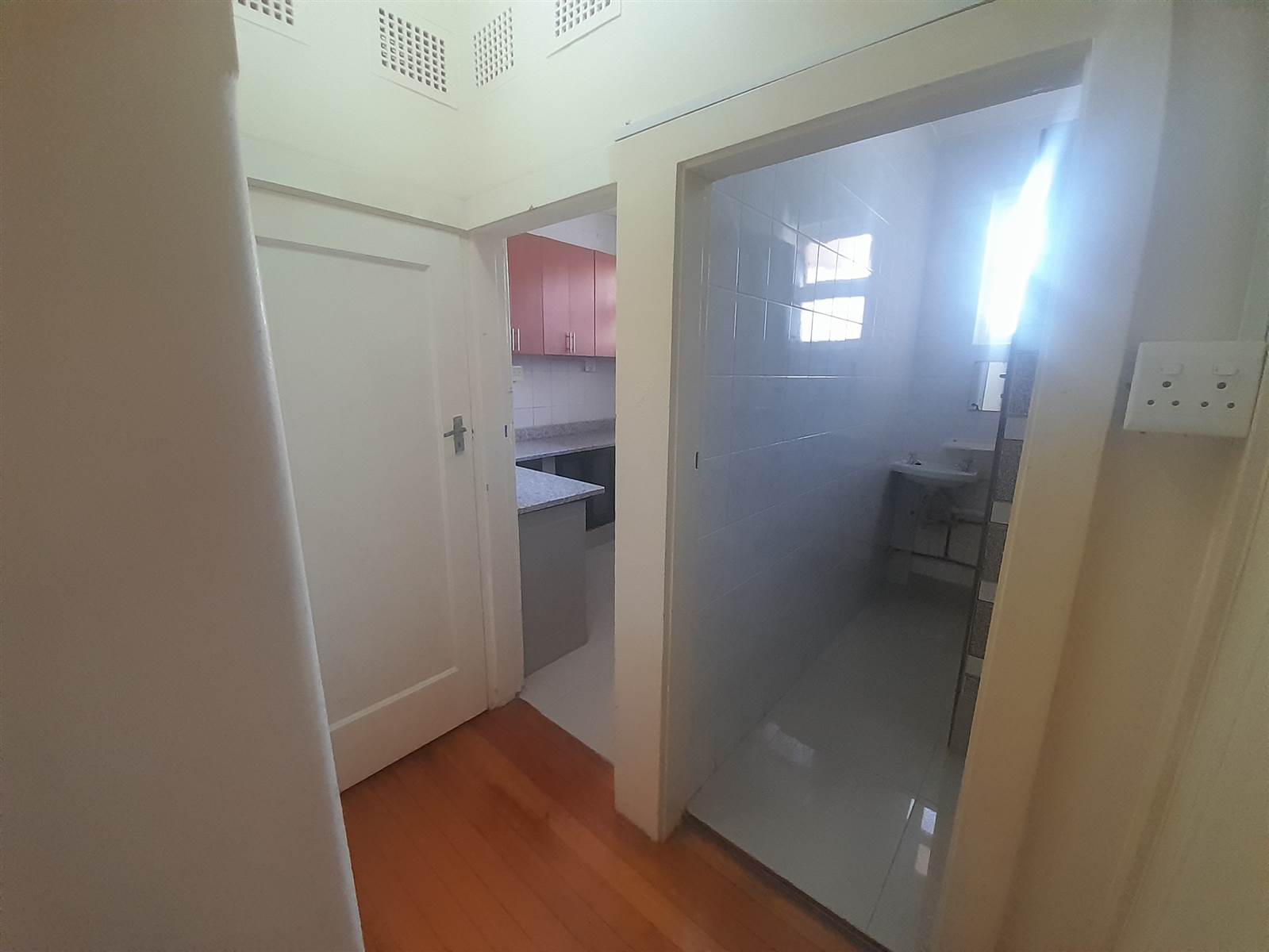 1 Bed House in Durban CBD photo number 19
