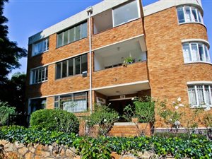 1 Bed Apartment in Cyrildene