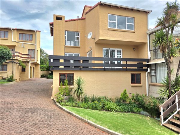 4 Bedroom Townhouse 4 Bedroom Townhouse