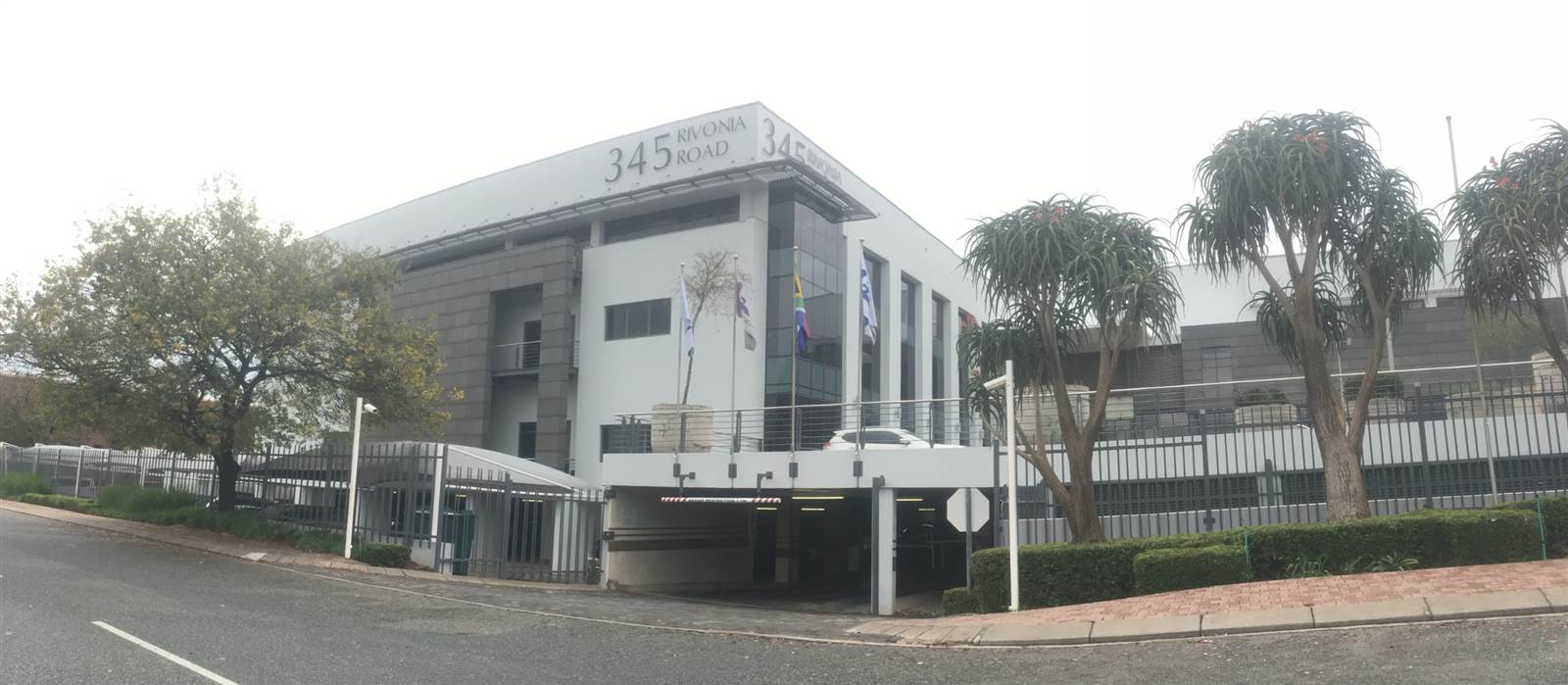 697  m² Commercial space in Rivonia photo number 9