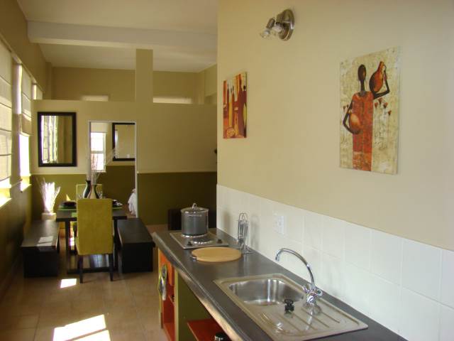 Bachelor apartment in Maboneng photo number 3