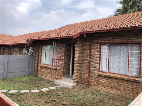 2 Bedroom Simplex 2 Bedroom Simplex
