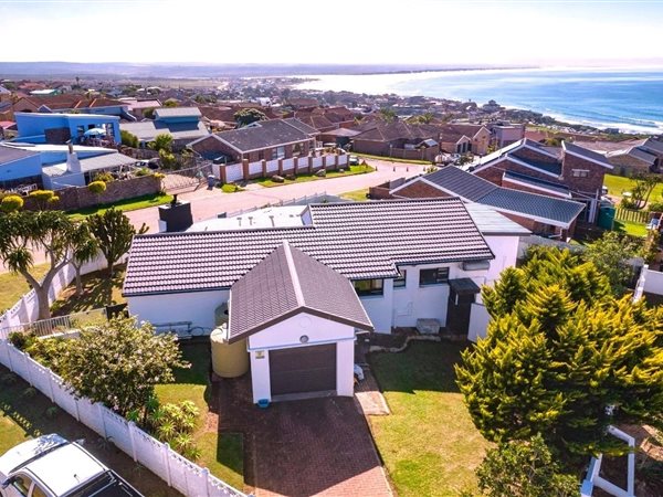 2.5 Bedroom House 2.5 Bedroom House