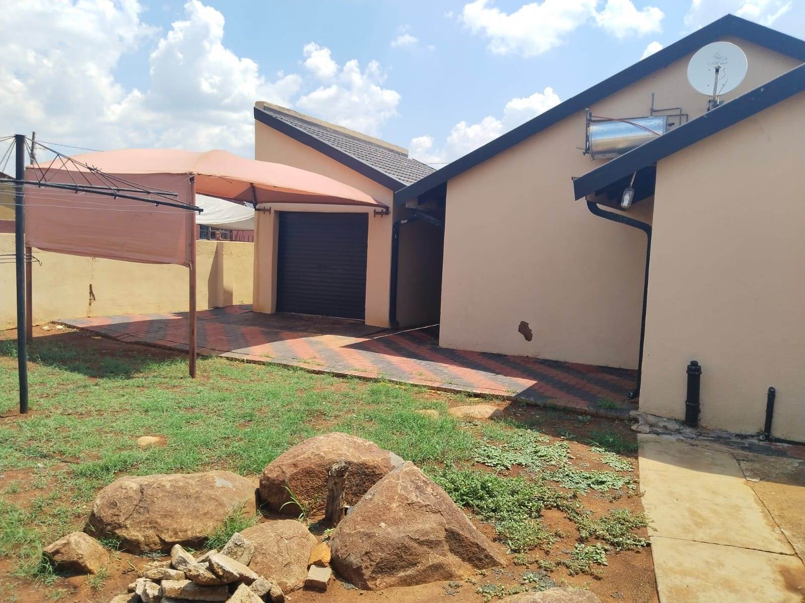 3 Bed House in Ga-rankuwa photo number 21
