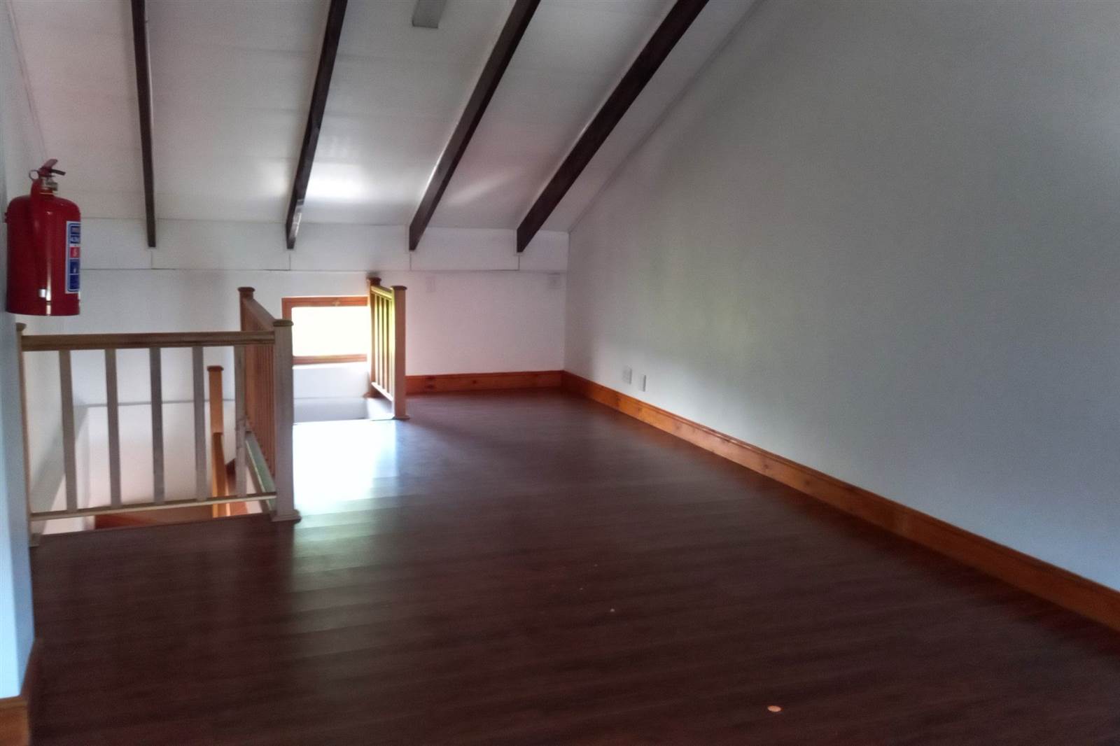 80  m² Office Space in Amandelrug photo number 6