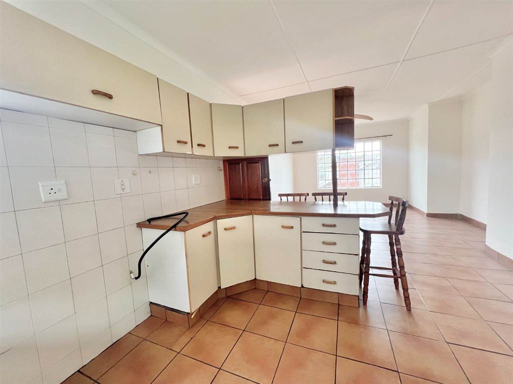 2 Bed Apartment to rent in Prestbury RR4080592 Private Property