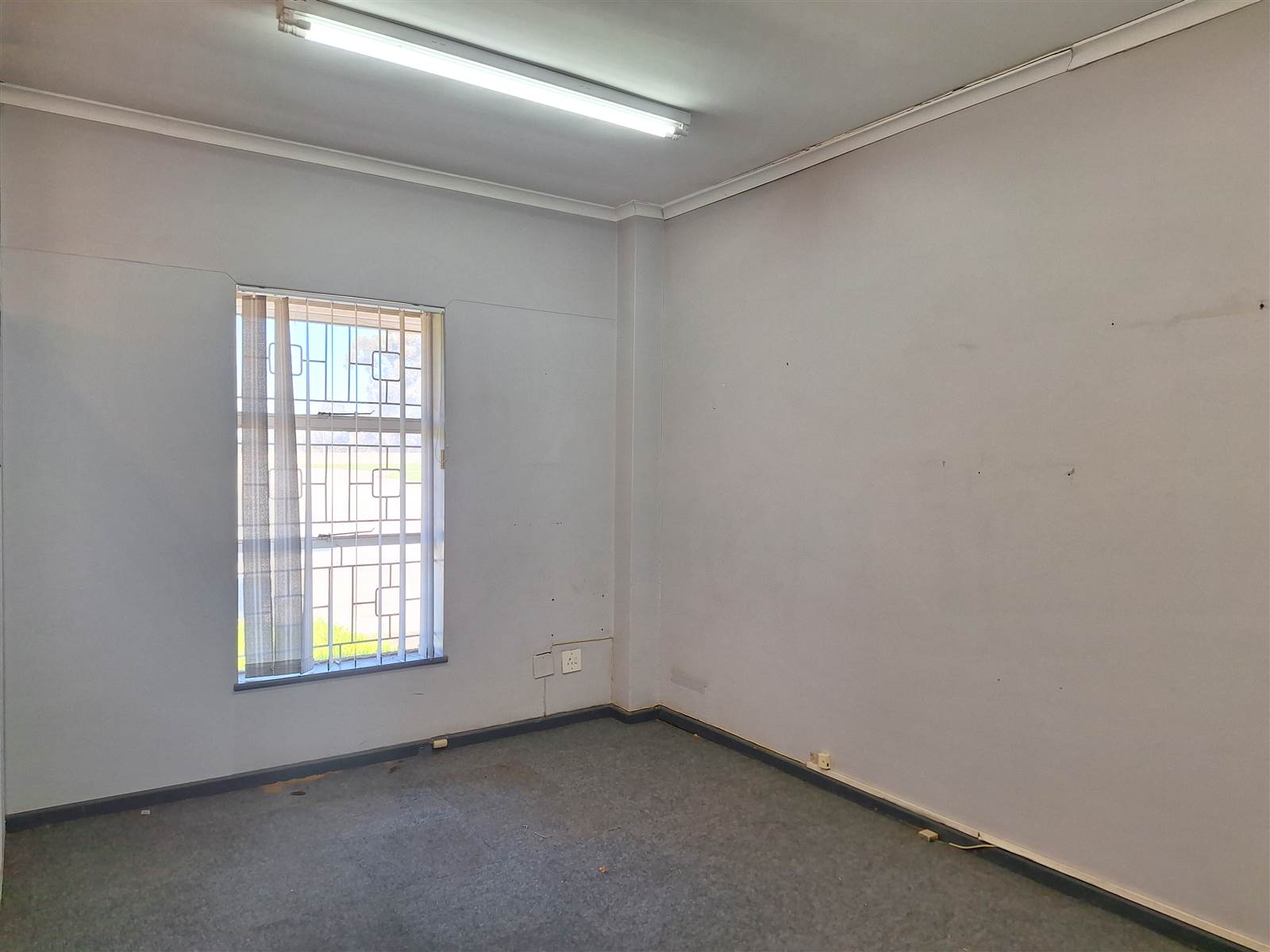 600  m² Industrial space in Uitenhage Central photo number 19