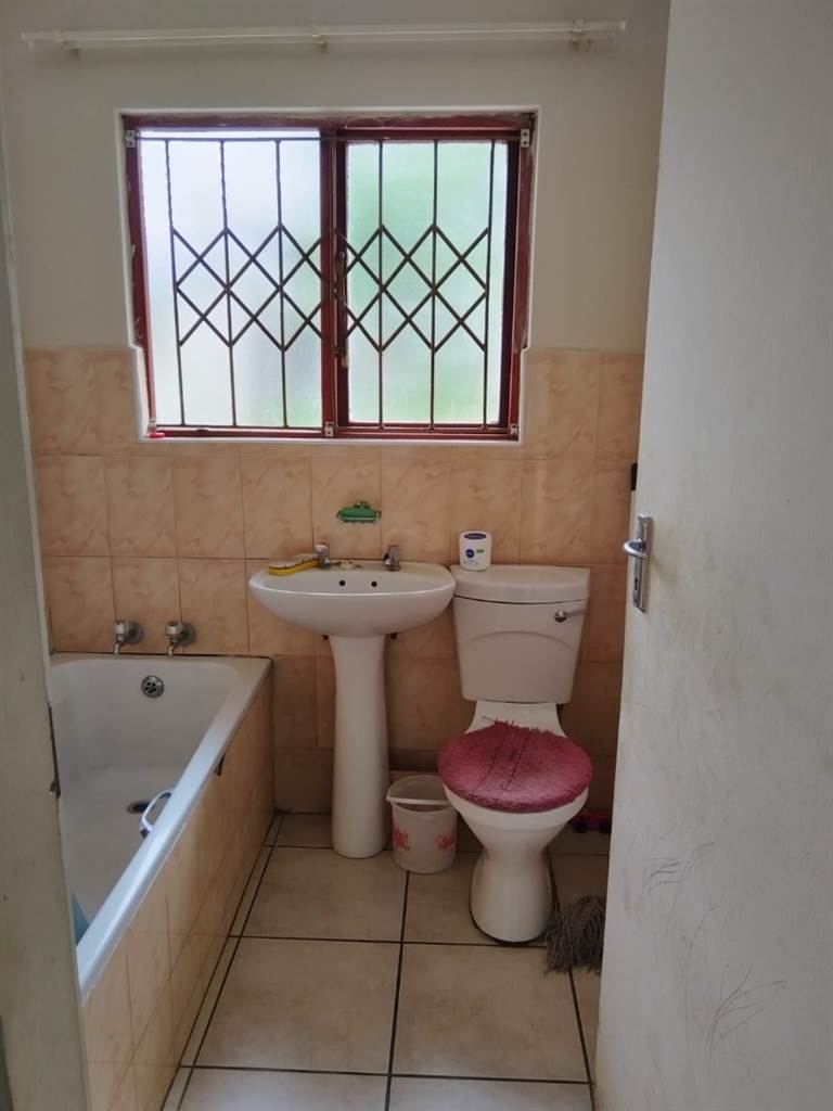 3 Bed House in Kokstad photo number 17