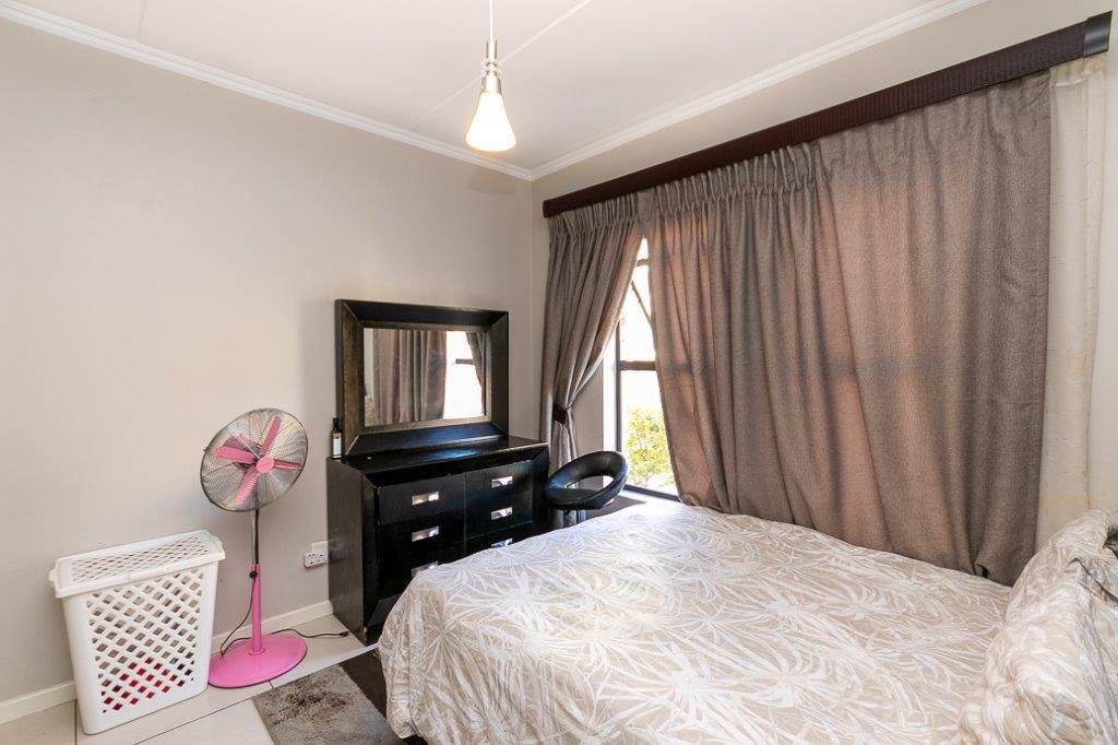 3 Bed Apartment in Kyalami Hills photo number 18