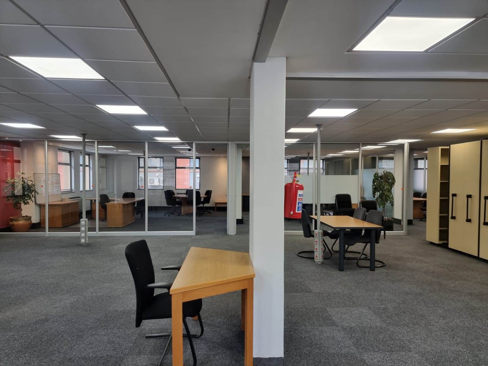 170  m² Office Space in Montana photo number 1