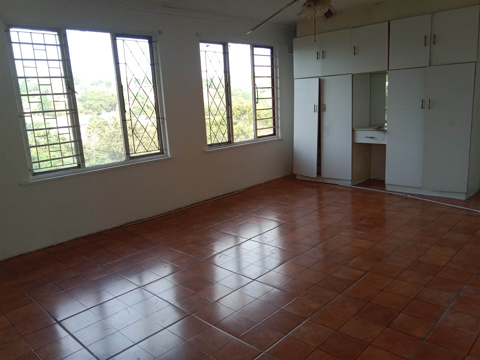 3 Bed House in Amanzimtoti photo number 10