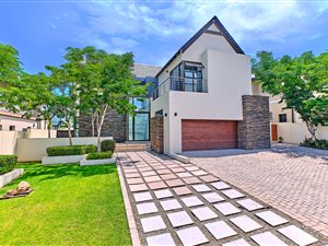 3 Bed House in Waterfall Country Village