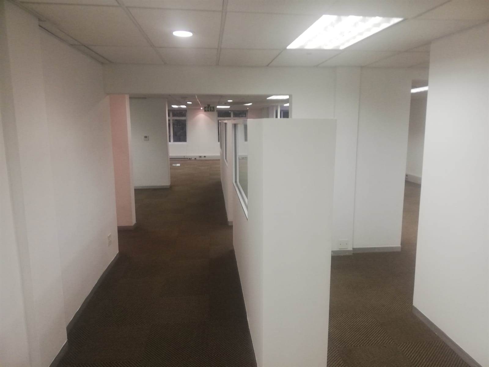977  m² Office Space in Mouille Point photo number 24