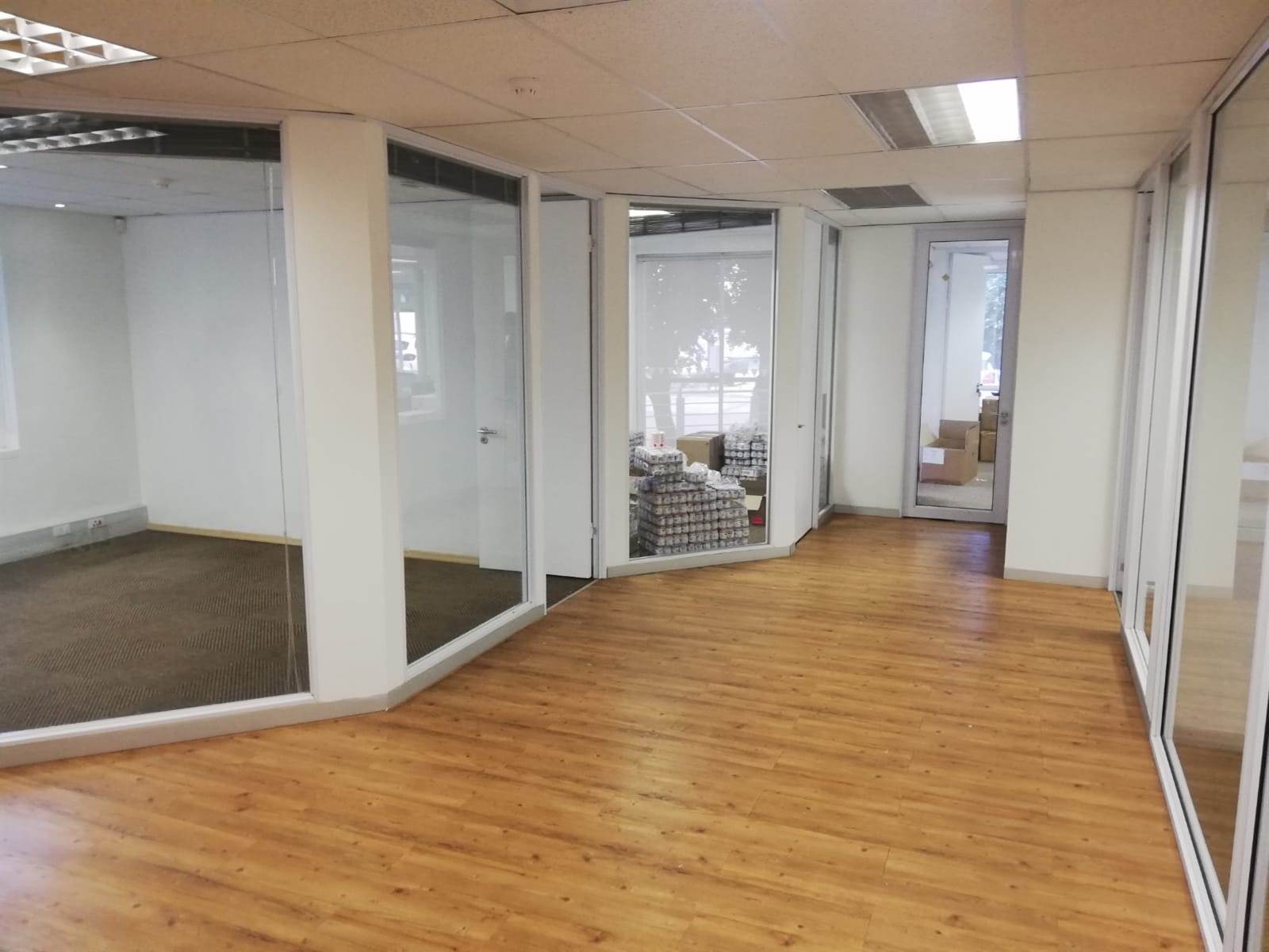977  m² Office Space in Mouille Point photo number 6