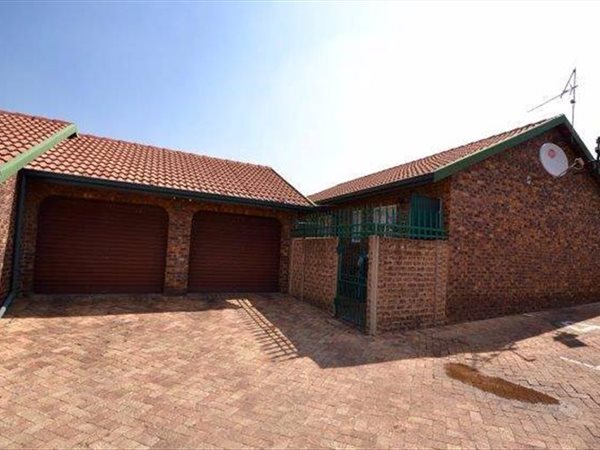 3 Bed Townhouse in Kempton Park Central