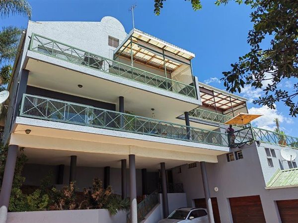 3 Bedroom House 3 Bedroom House