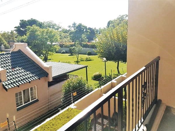 2 Bed Apartment in Johannesburg North