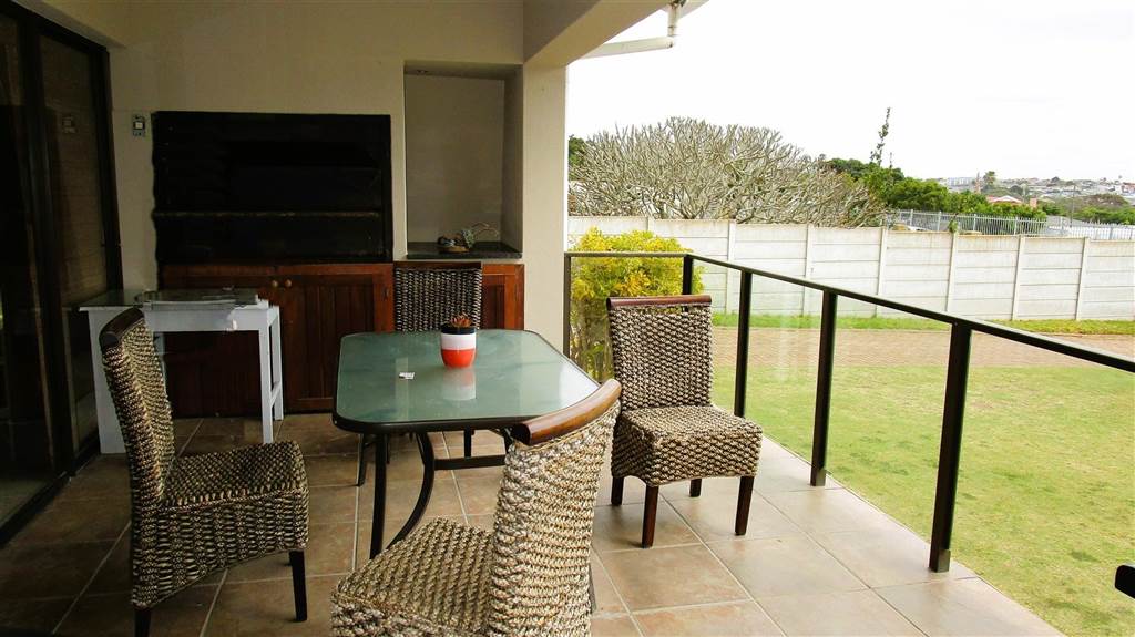 4 Bed House in Mossel Bay Central photo number 1