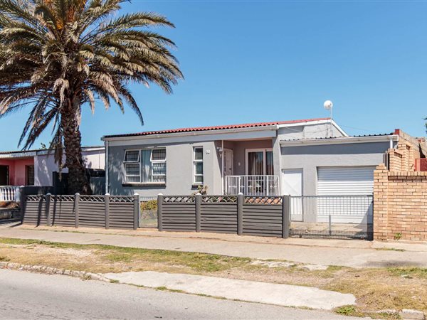 3 Bedroom House 3 Bedroom House