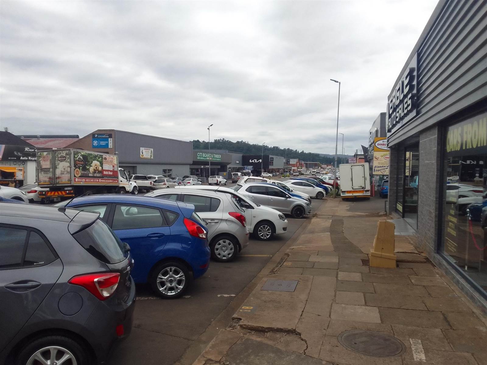 400  m² Commercial space in Pietermaritzburg Central photo number 3