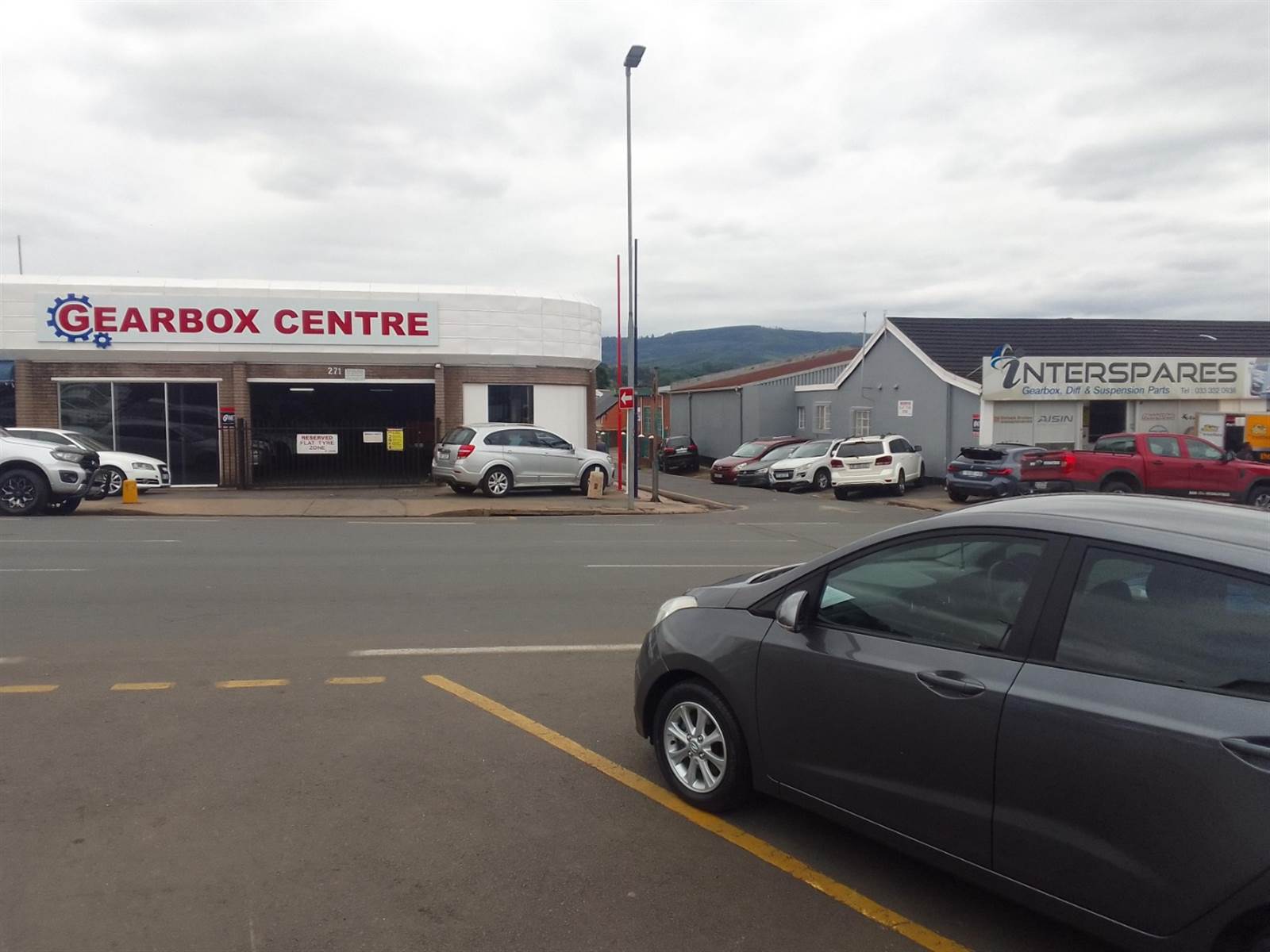 400  m² Commercial space in Pietermaritzburg Central photo number 2
