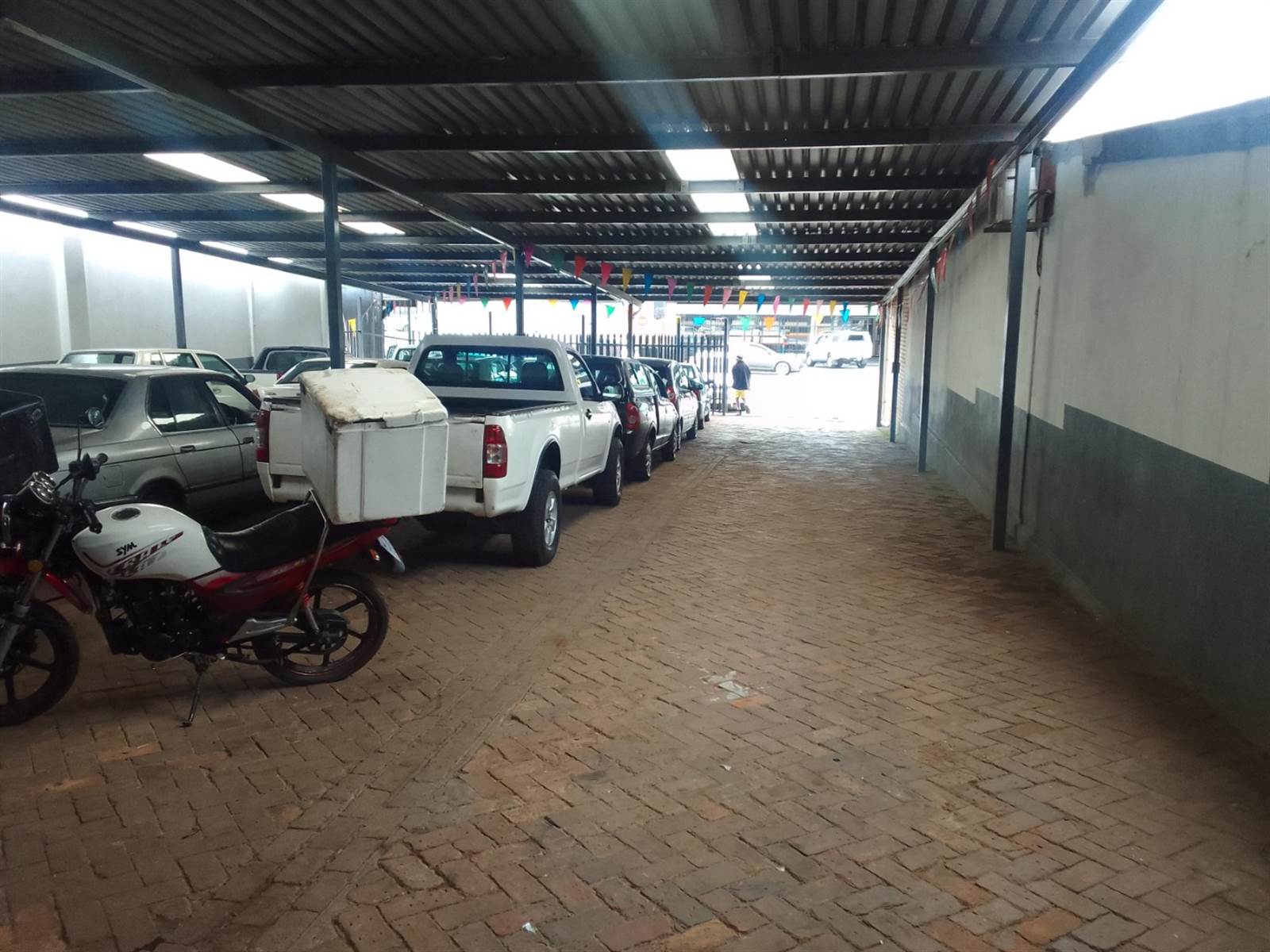 400  m² Commercial space in Pietermaritzburg Central photo number 7