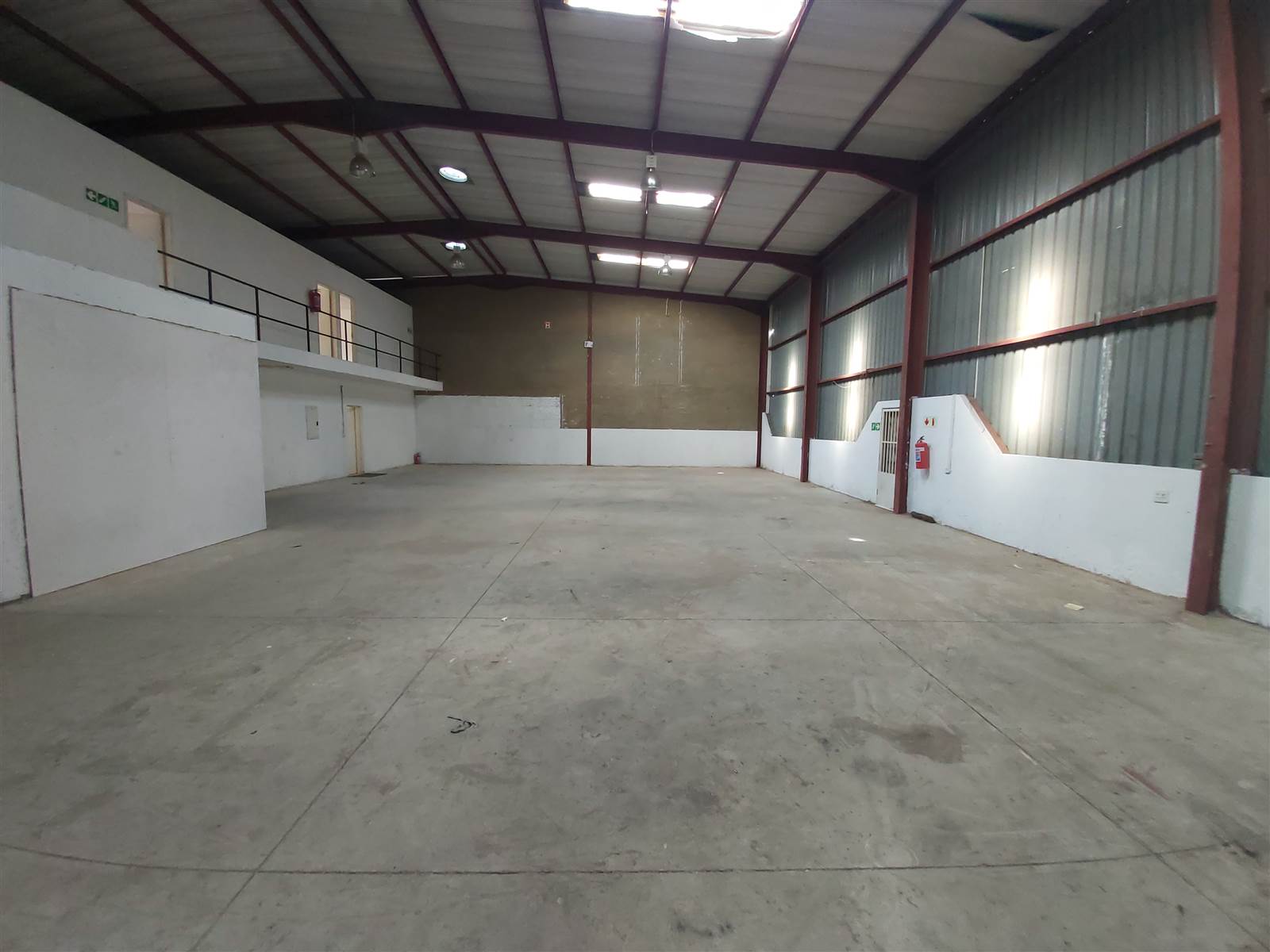 500  m² Industrial space in Eastgate photo number 7