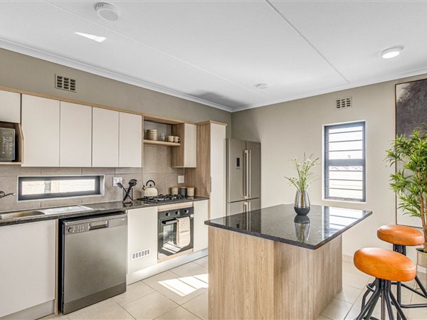 3 Bedroom Duplex 3 Bedroom Duplex