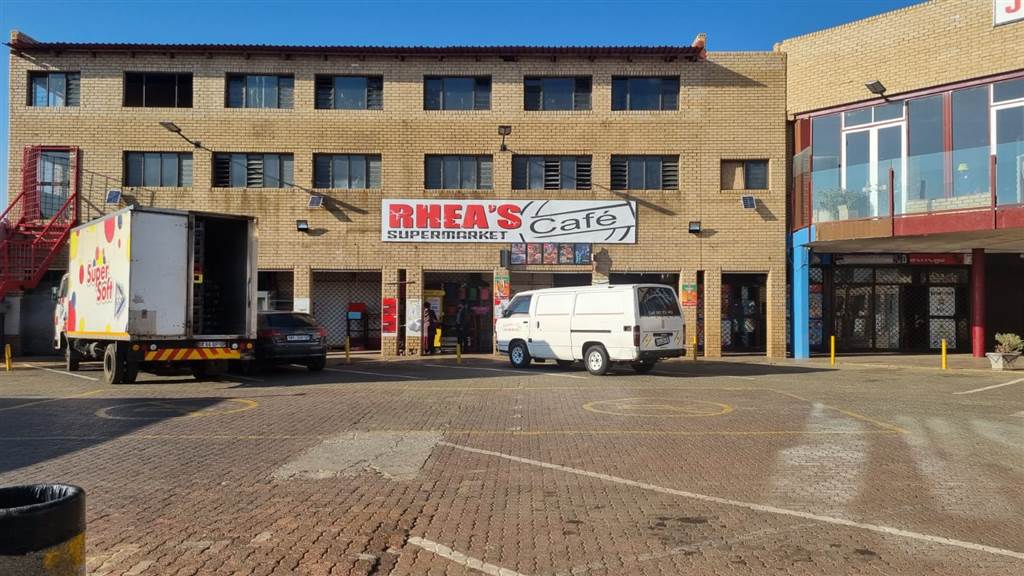 4800  m² Commercial space in Lenasia South photo number 12