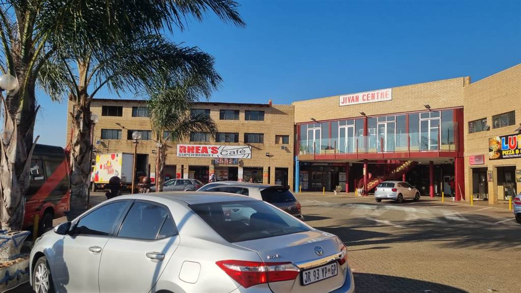 4800  m² Commercial space in Lenasia South photo number 9