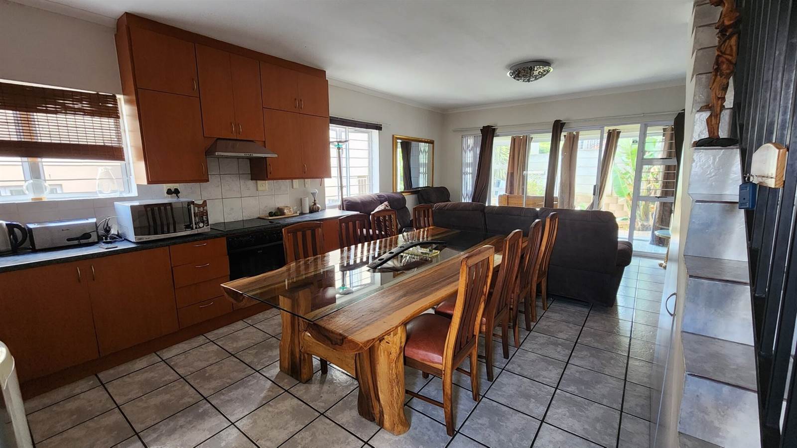 3 Bed House in Vredekloof East photo number 3