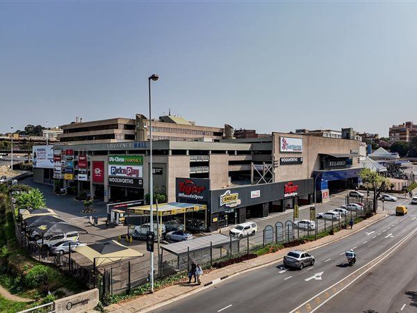 25 m² Retail Space 25 m² Retail Space