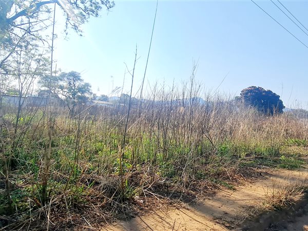 2 855 m² Land