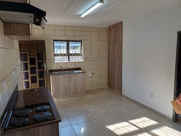 2 Bedroom House 2 Bedroom House