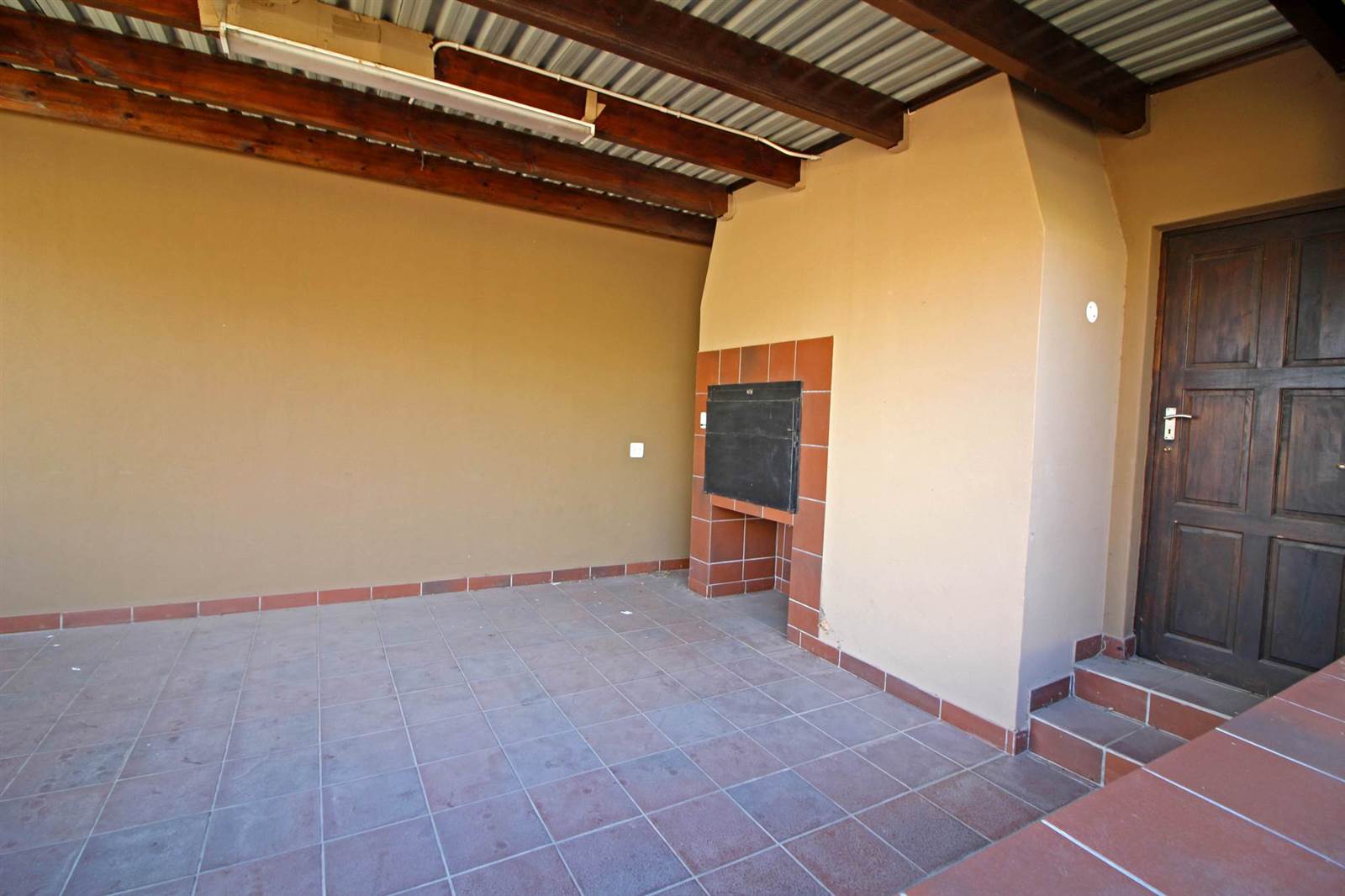 5 Bed House in Blanco photo number 3