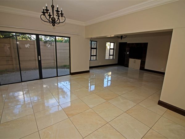 5 Bed House in Blanco