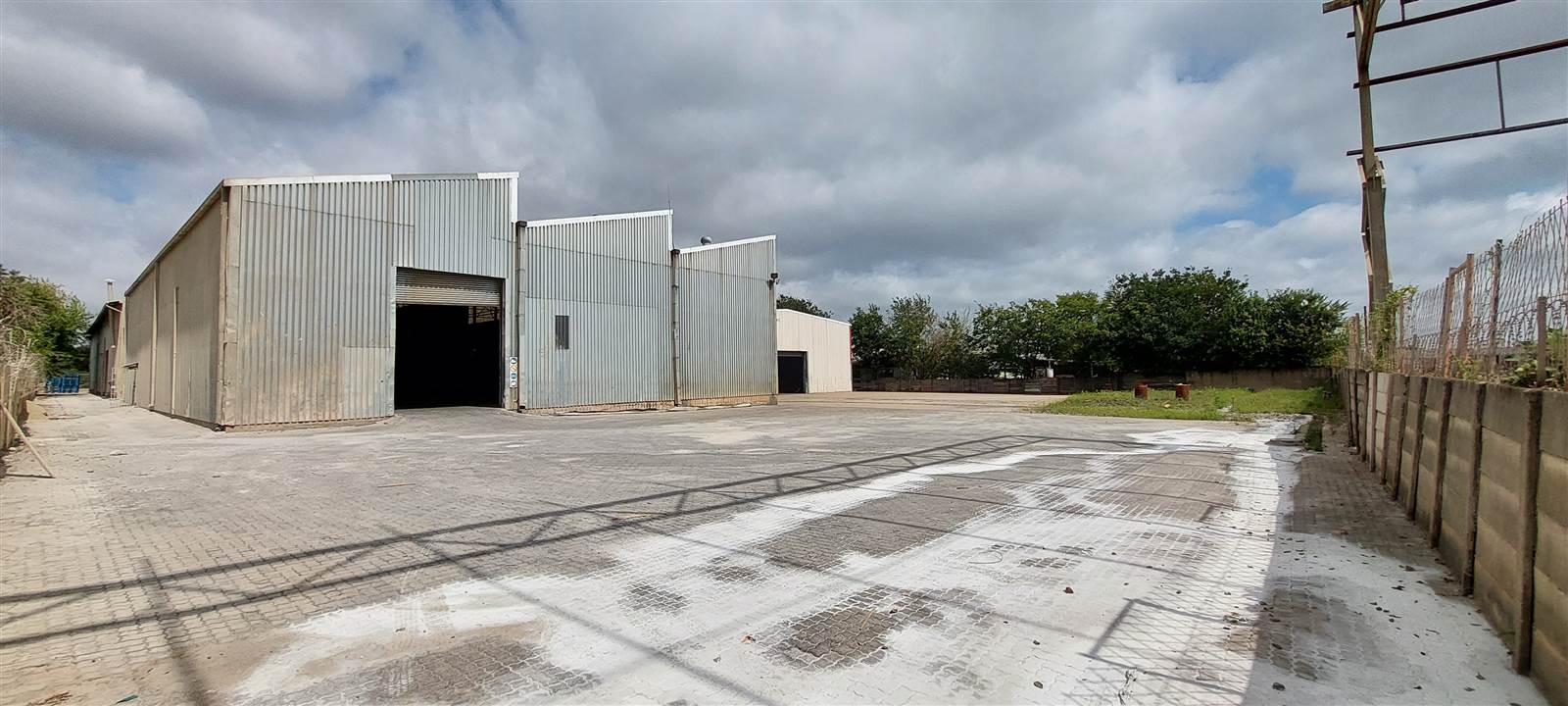 921  m² Industrial space in Clayville photo number 2
