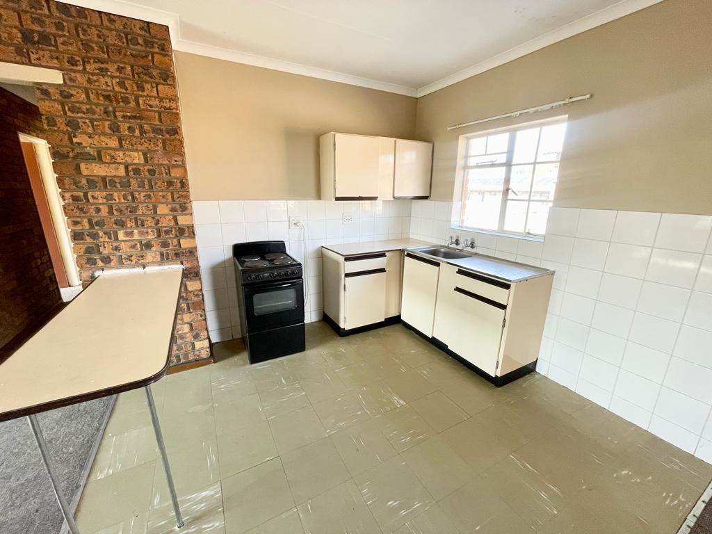 3 Bed Apartment in Secunda photo number 2