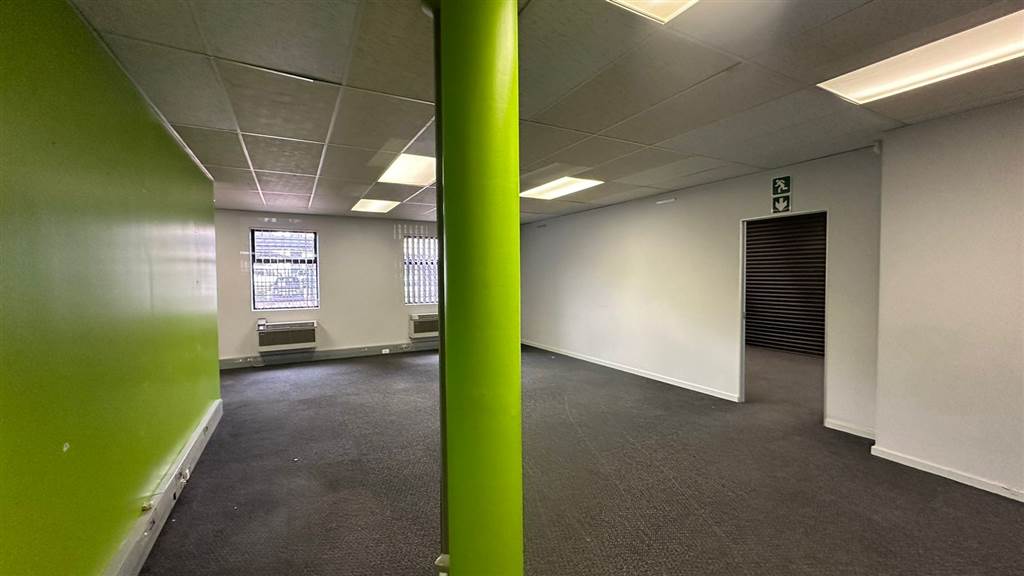 500  m² Commercial space in Highveld photo number 7