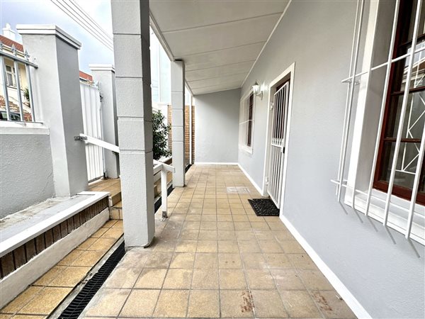 3 Bed House in Green Point