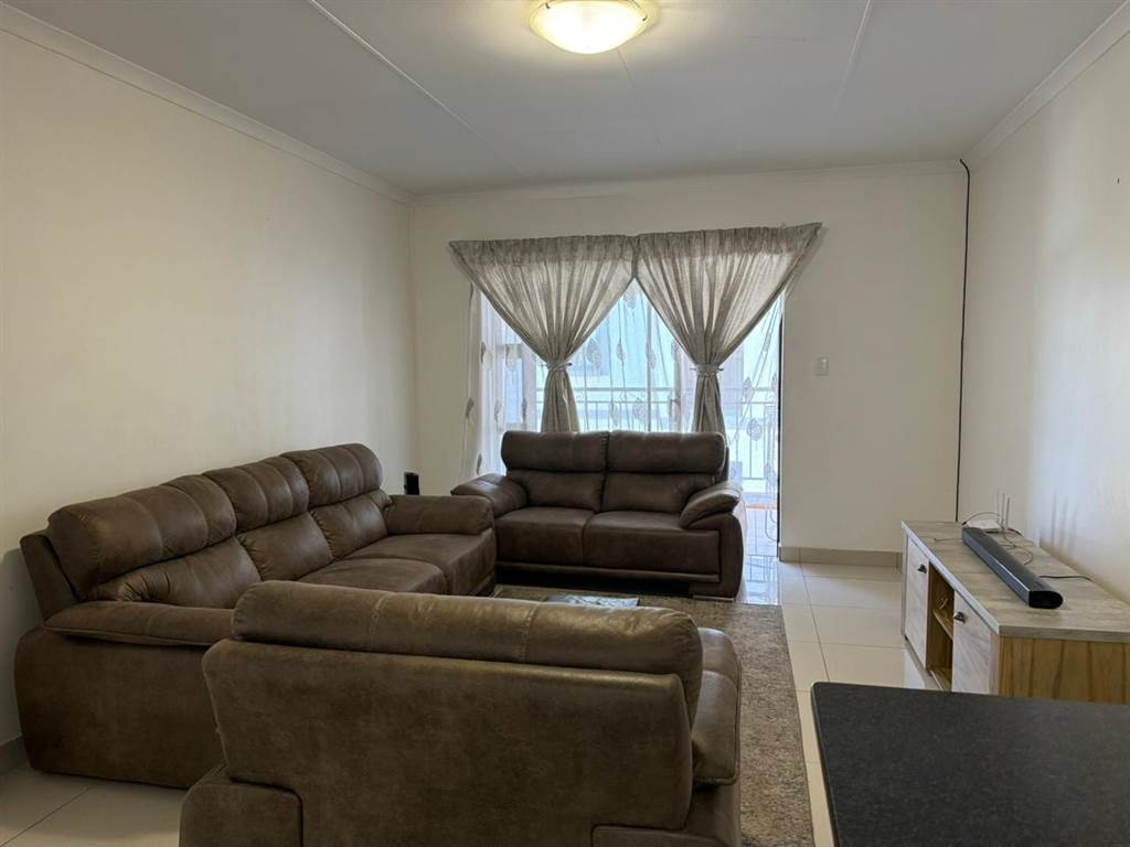 2 Bed Apartment in Fairleads photo number 10