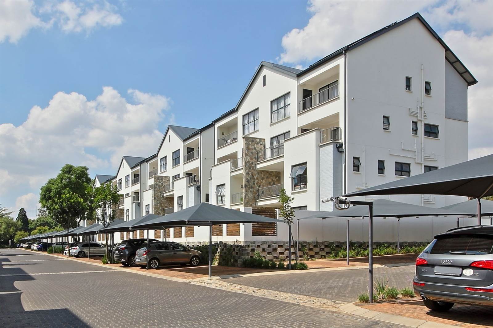 3 Bed Apartment in Kyalami photo number 15
