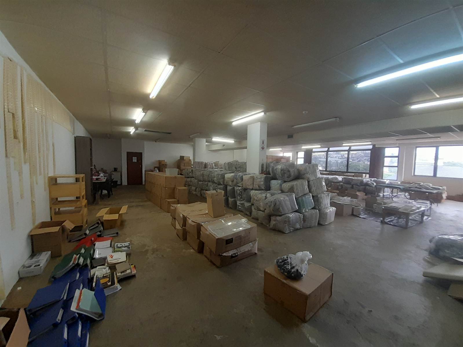 300  m² Commercial space in Durban CBD photo number 1
