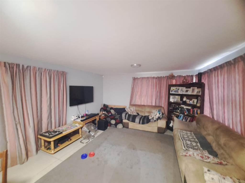 3 Bed Townhouse in Cashan photo number 7