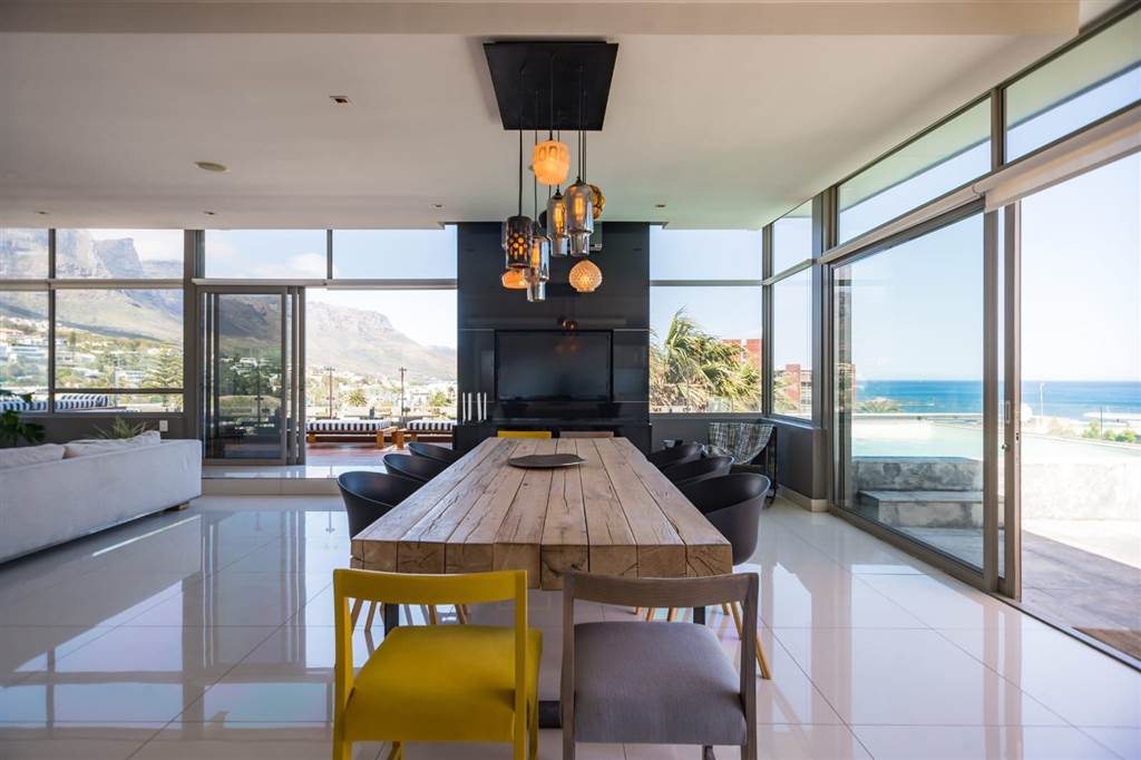 6 Bed House in Camps Bay photo number 22